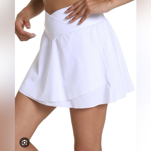 Dresses & Skirts - Women's Athletic Skirt with Built-in Bike Short Small